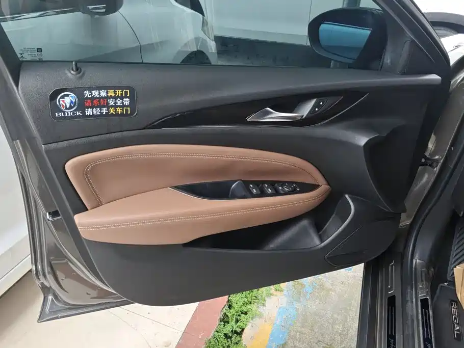 Buick Regal — миниатюра 7