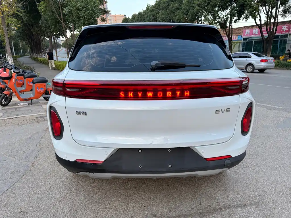 Skyworth EV6 — миниатюра 9