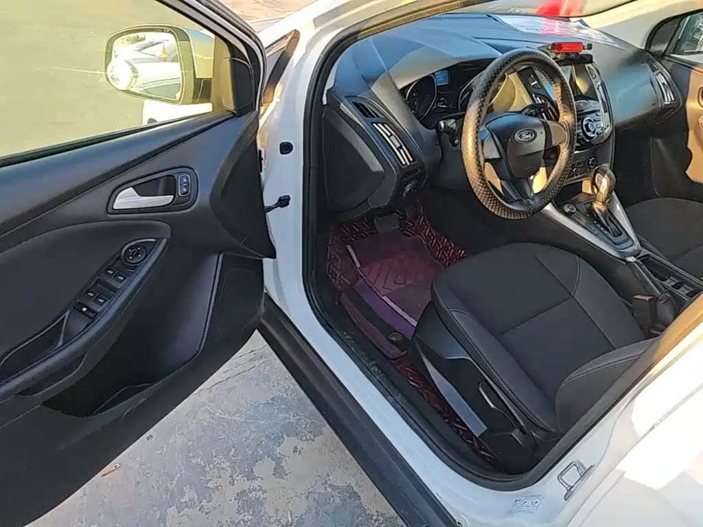 Ford Focus — миниатюра 16