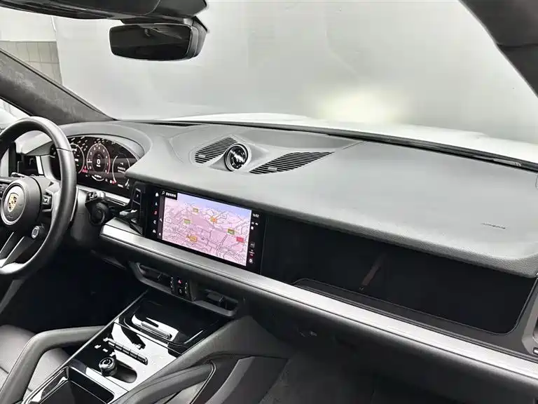 Porsche Cayenne — миниатюра 15