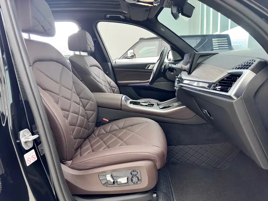 BMW X5 2023 xDrive 40Li M Sport