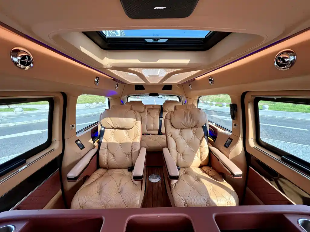 Mercedes-Benz V-Class — миниатюра 14