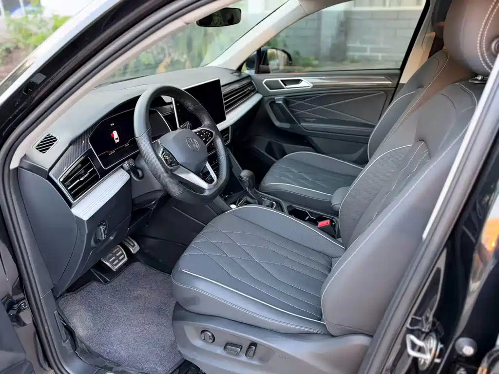 Volkswagen Tiguan L — миниатюра 7