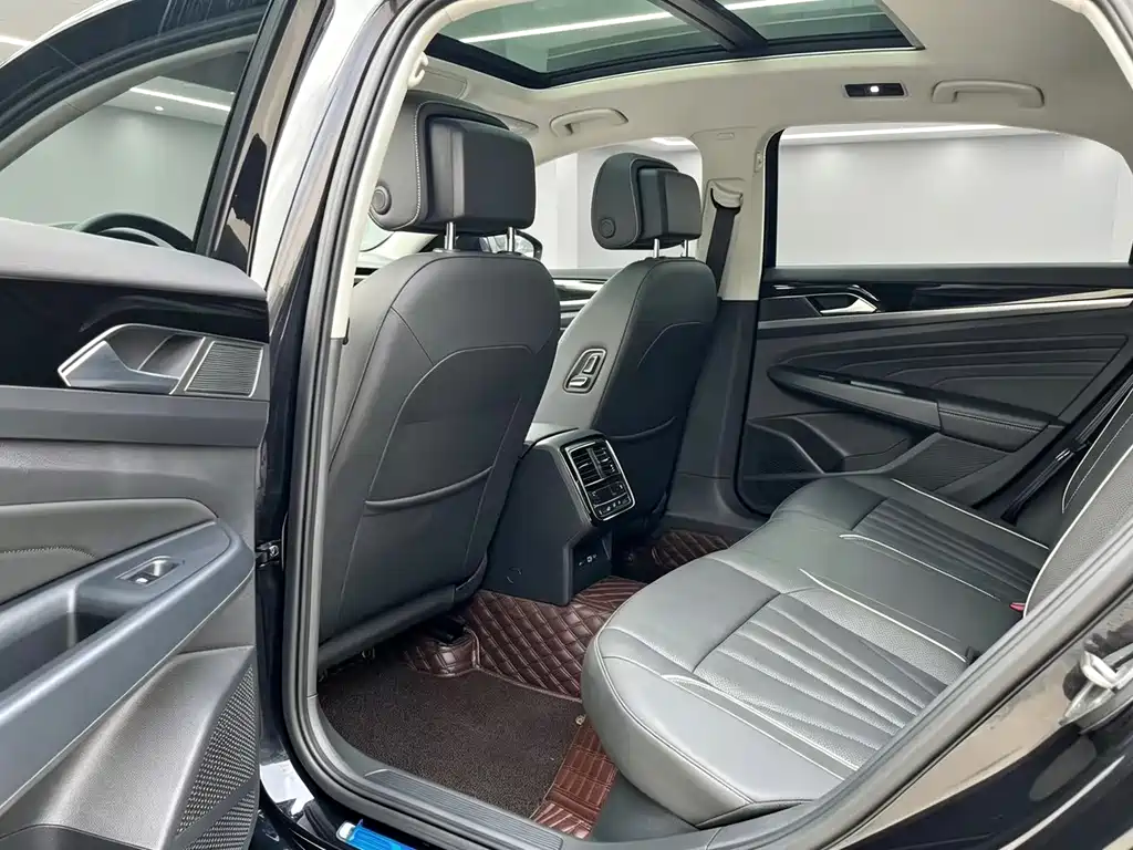 Volkswagen Passat — миниатюра 7