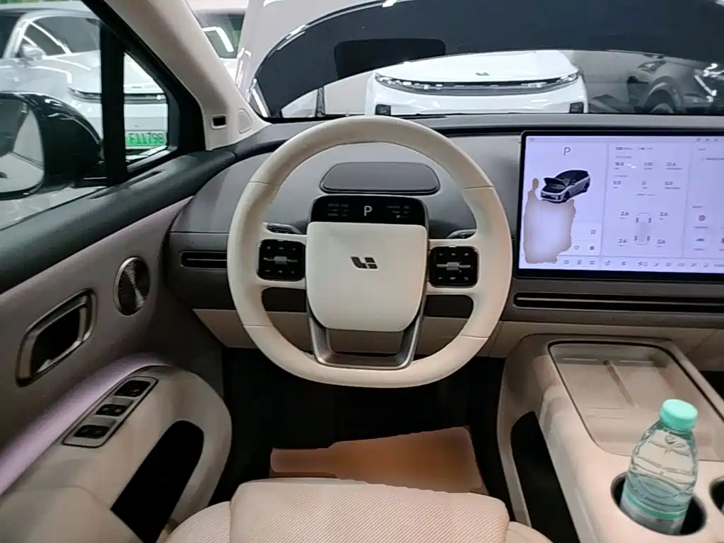 Li Auto i8 — фотографии объявления, Фото 12