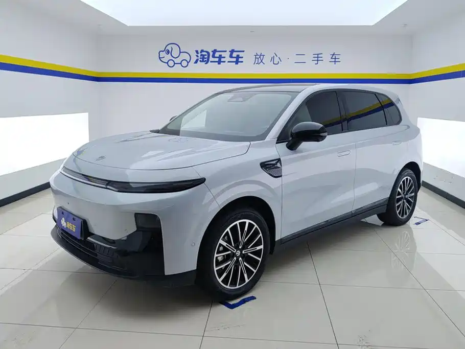 Leapmotor B10