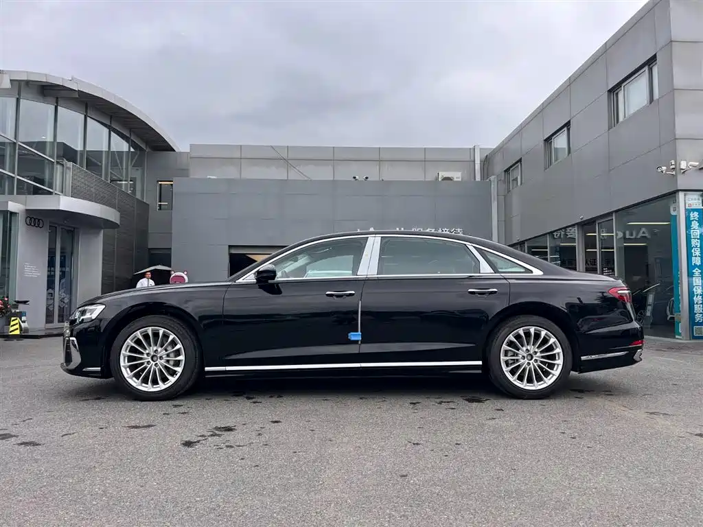 Audi A8 2025 Черный из Китая, фото 2