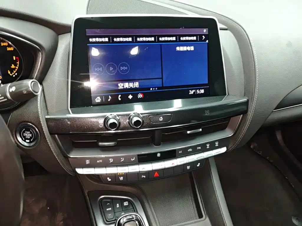 Cadillac CT5 — миниатюра 13