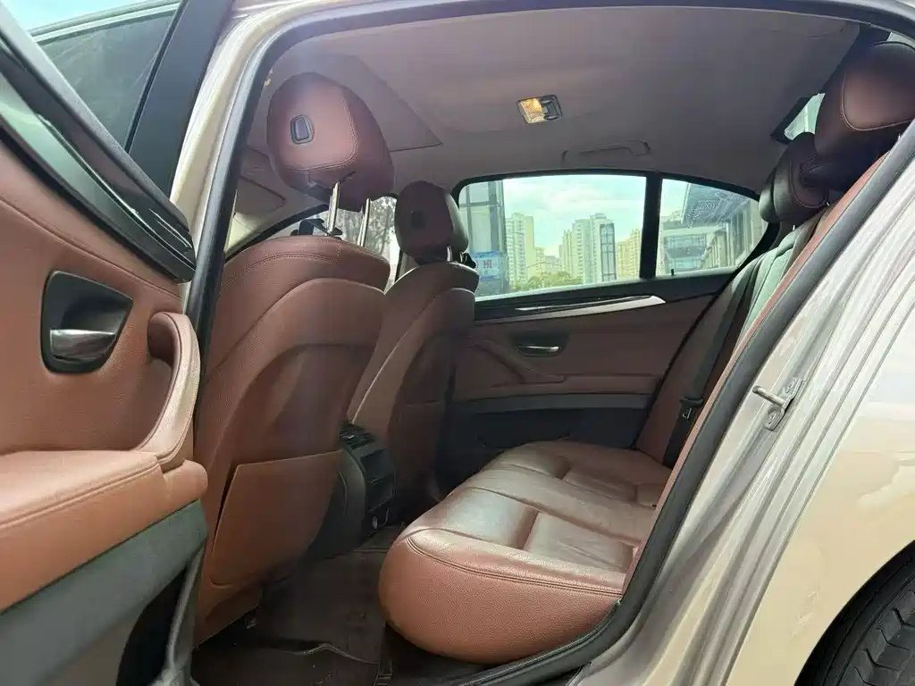 BMW 5 Series (Import) — миниатюра 9