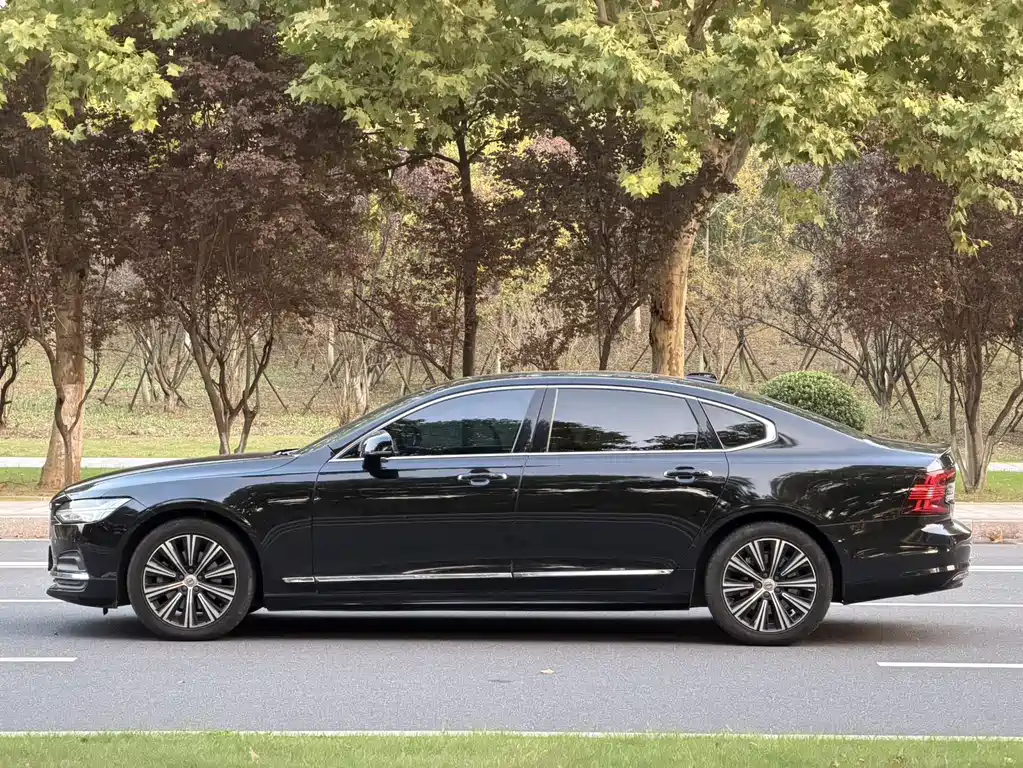 Volvo S90 — миниатюра 10