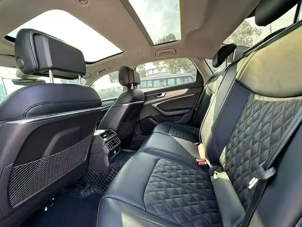 Audi A6L — миниатюра 5