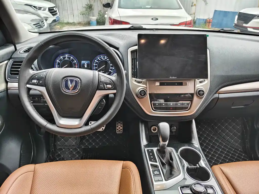 Changan CS95 — миниатюра 4