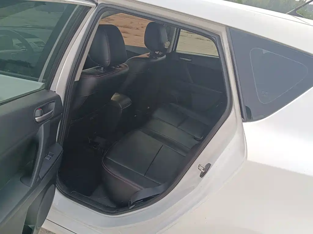 Mazda 3 Xingcheng — миниатюра 8