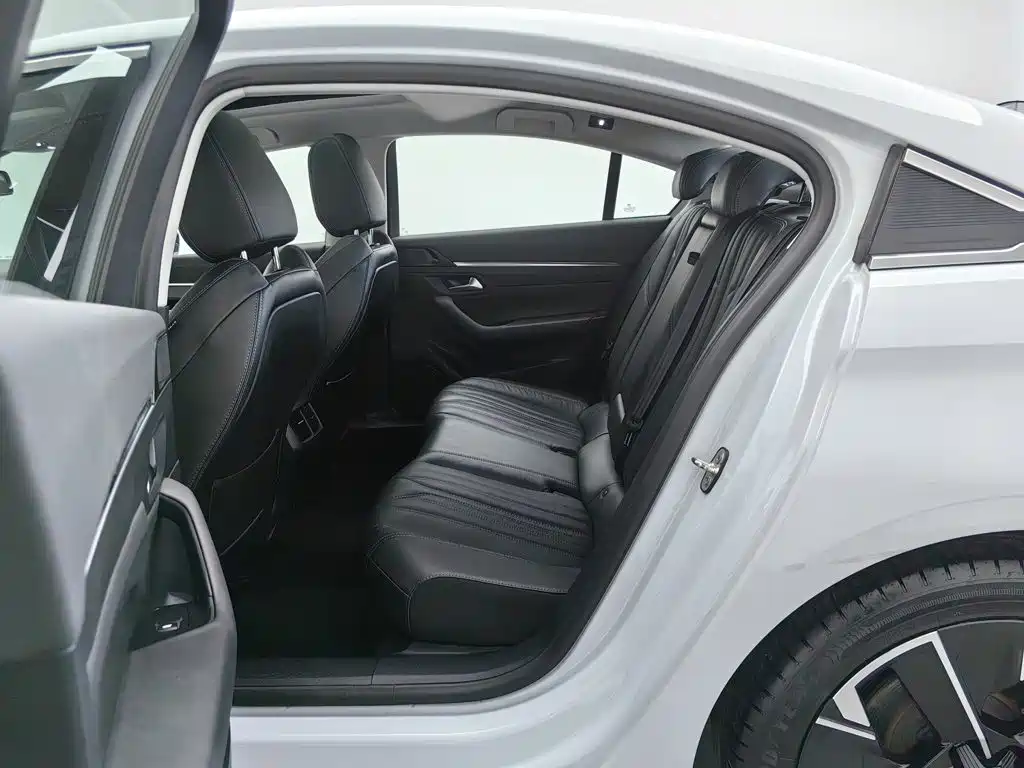Peugeot 508 — миниатюра 15