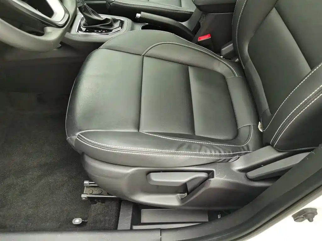 CHANGAN CHANGAN AUCHAN COSAI 5