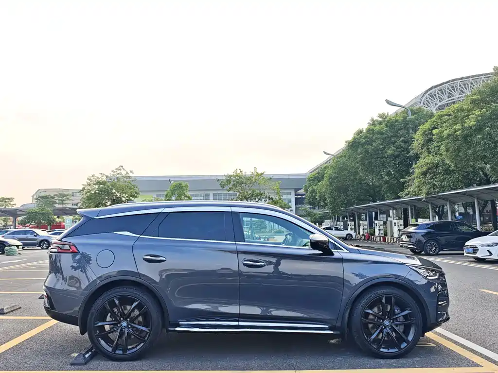 BYD Tang New Energy — миниатюра 5