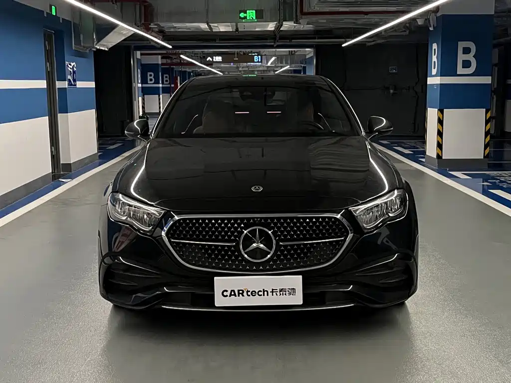 Mercedes-Benz E-Class — миниатюра 2