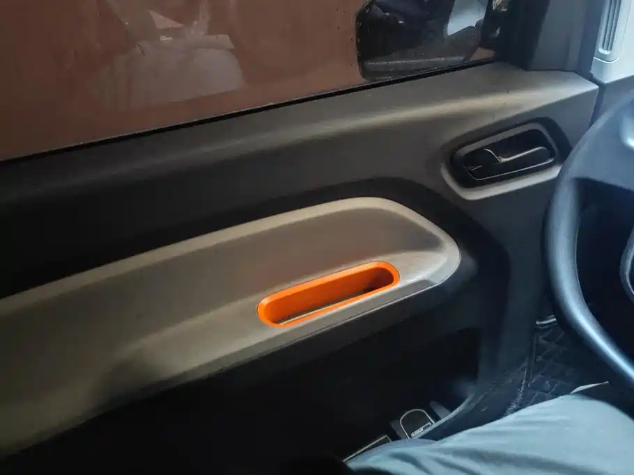 Wuling MINIEV — миниатюра 7