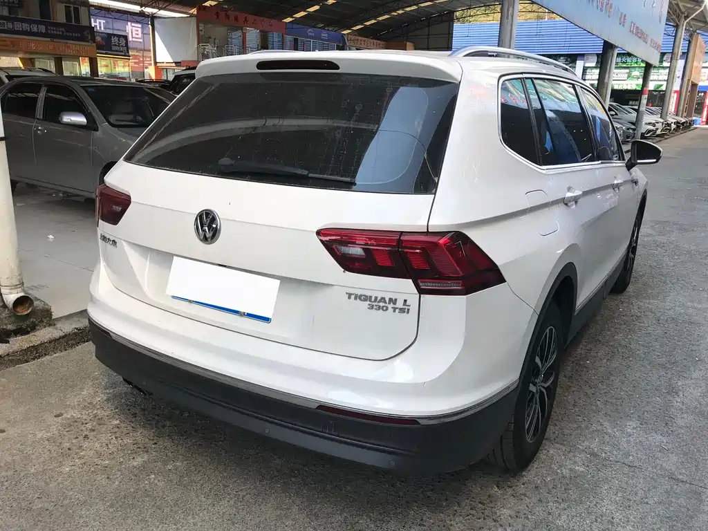 Volkswagen Tiguan L — миниатюра 5