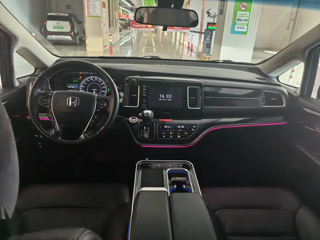 Honda Elysion — миниатюра 8