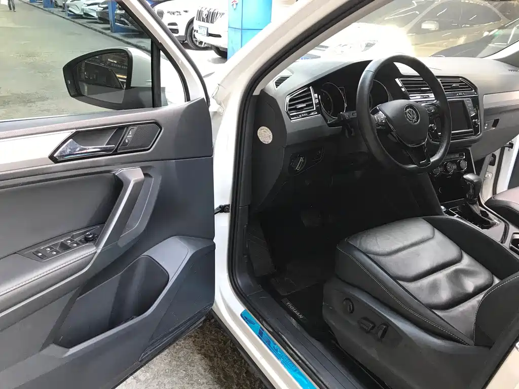 Volkswagen Tiguan L — миниатюра 6