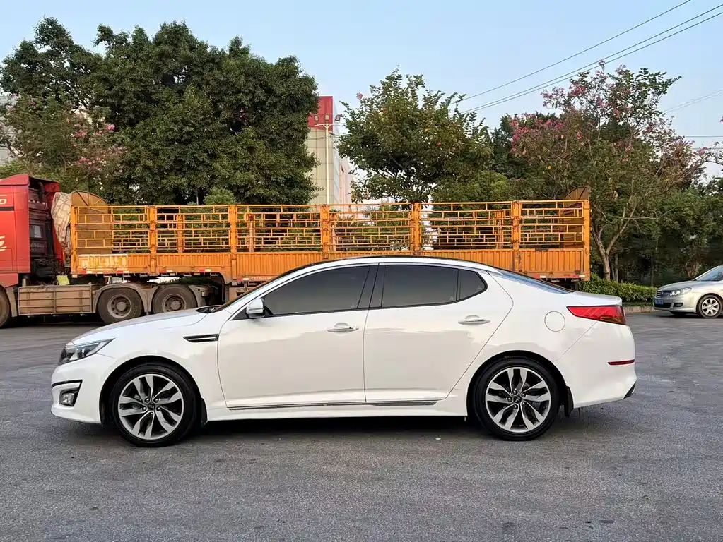 Kia K5 — миниатюра 4