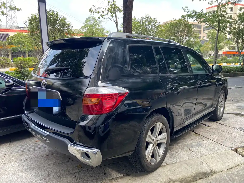 Toyota Highlander — миниатюра 4