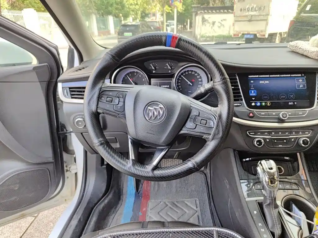 Buick Verano — миниатюра 6