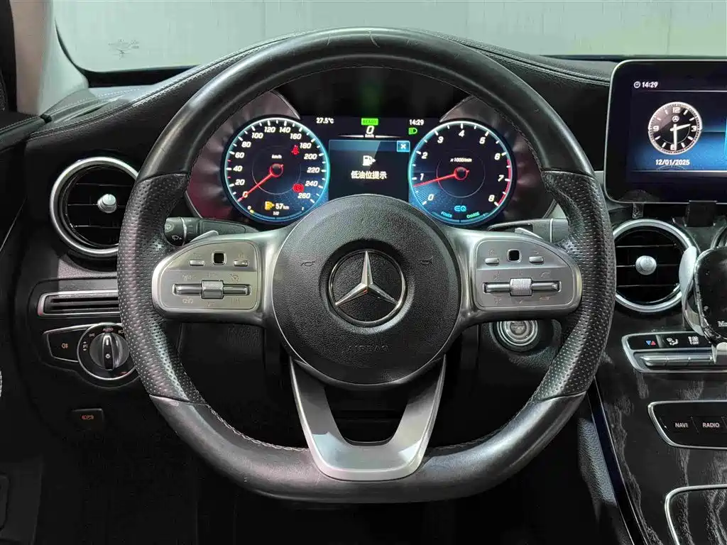 Mercedes-Benz C-Class — миниатюра 12
