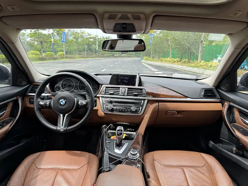 BMW 3 Series — миниатюра 5