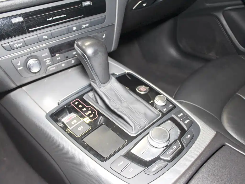 Audi A6L — миниатюра 12
