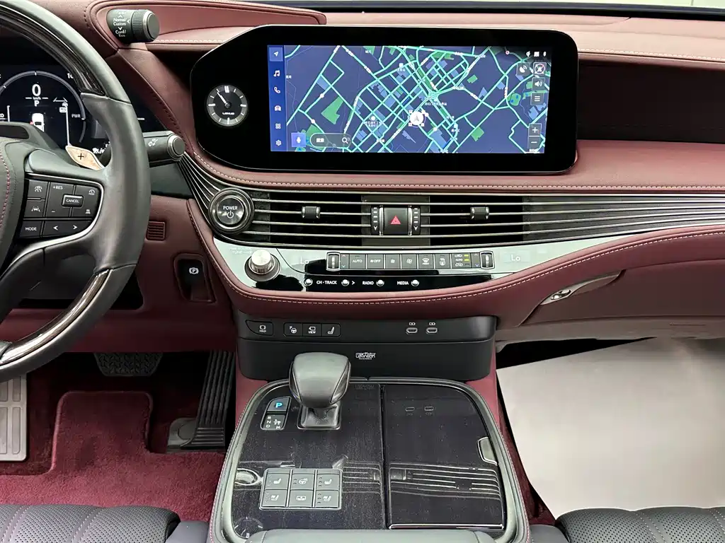 Lexus LS — миниатюра 30
