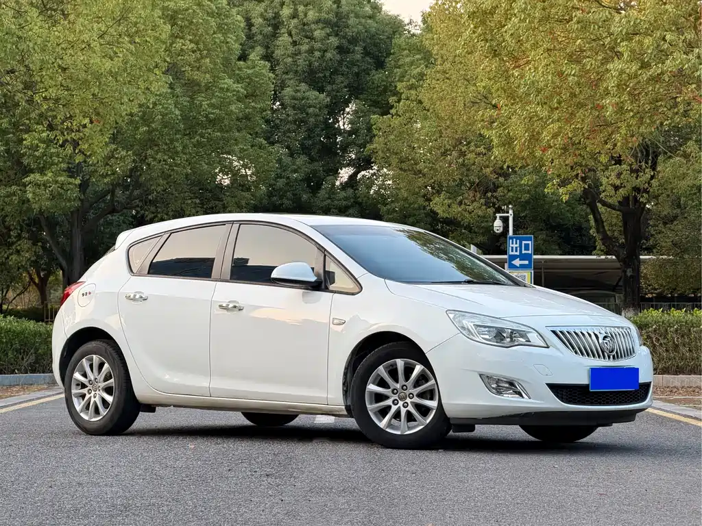 Buick Excelle — миниатюра 3