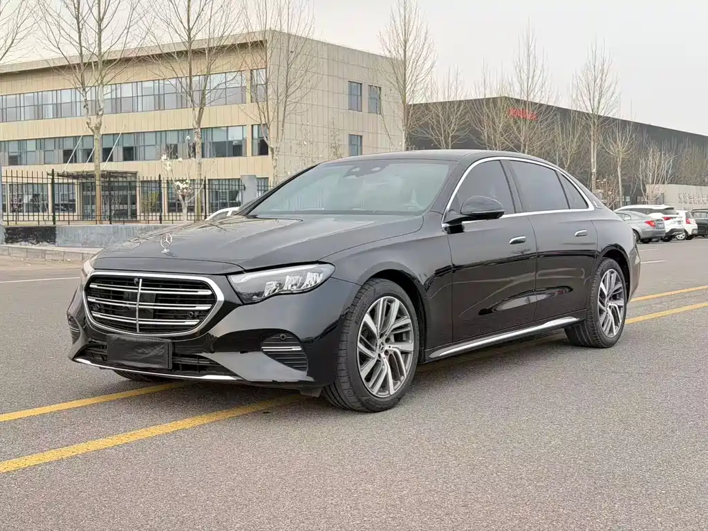 Mercedes-Benz E-Class 2024