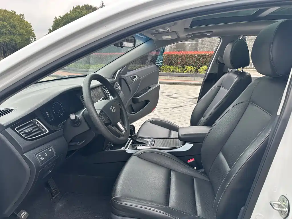 Hyundai Mistra — миниатюра 9