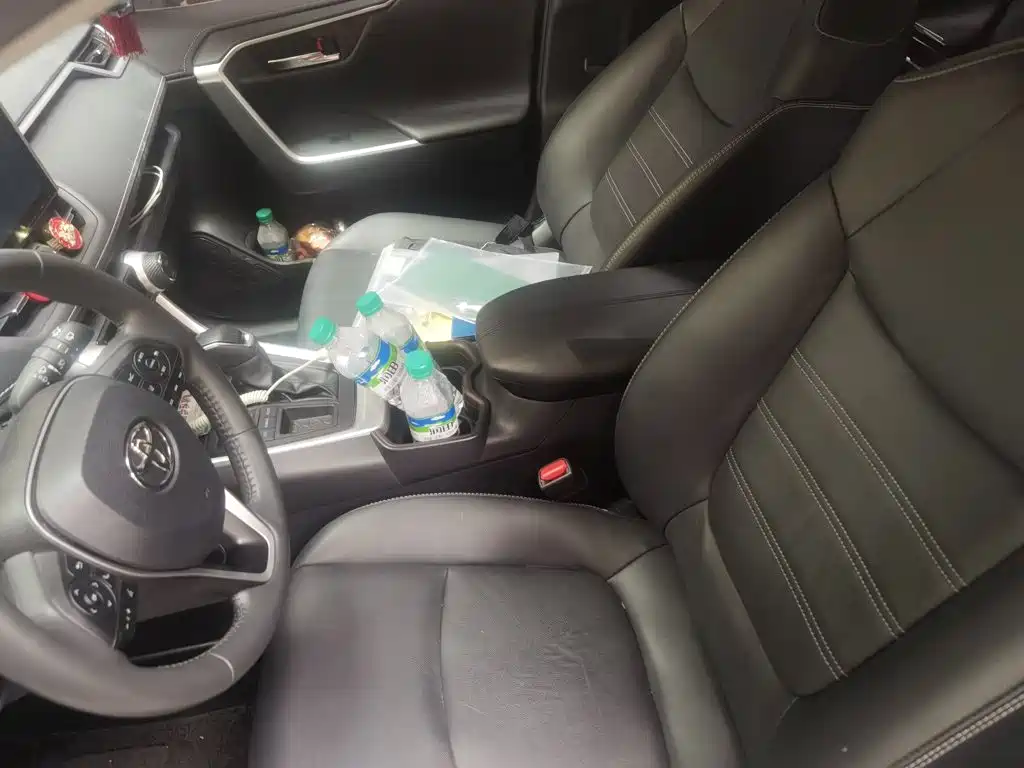 Toyota RAV4 — миниатюра 16