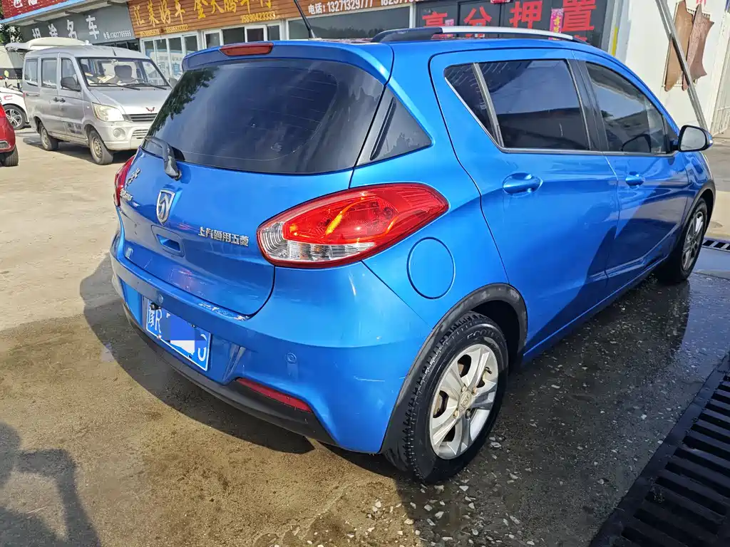 Baojun 310 2016 1.2L MT Luxury