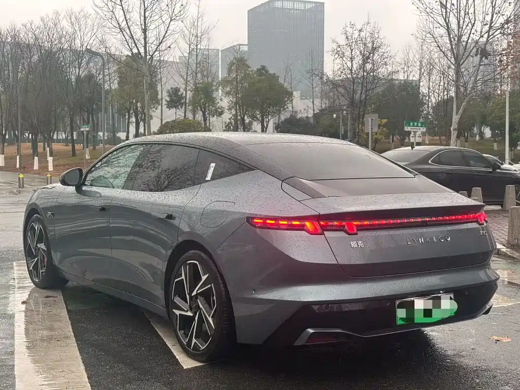 LYNK Z10