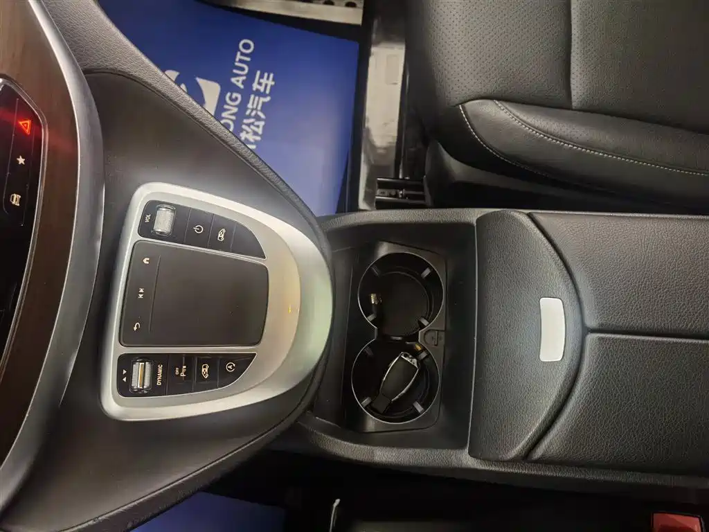 MERCEDES-BENZ V CLASS