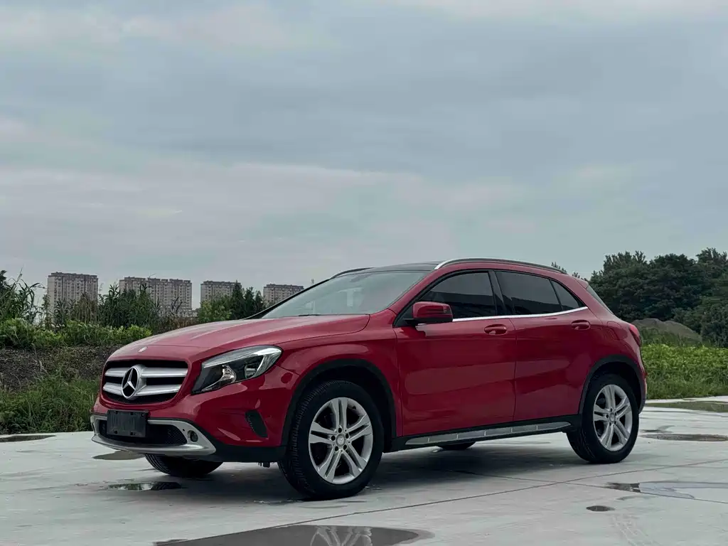 Mercedes-Benz GLA