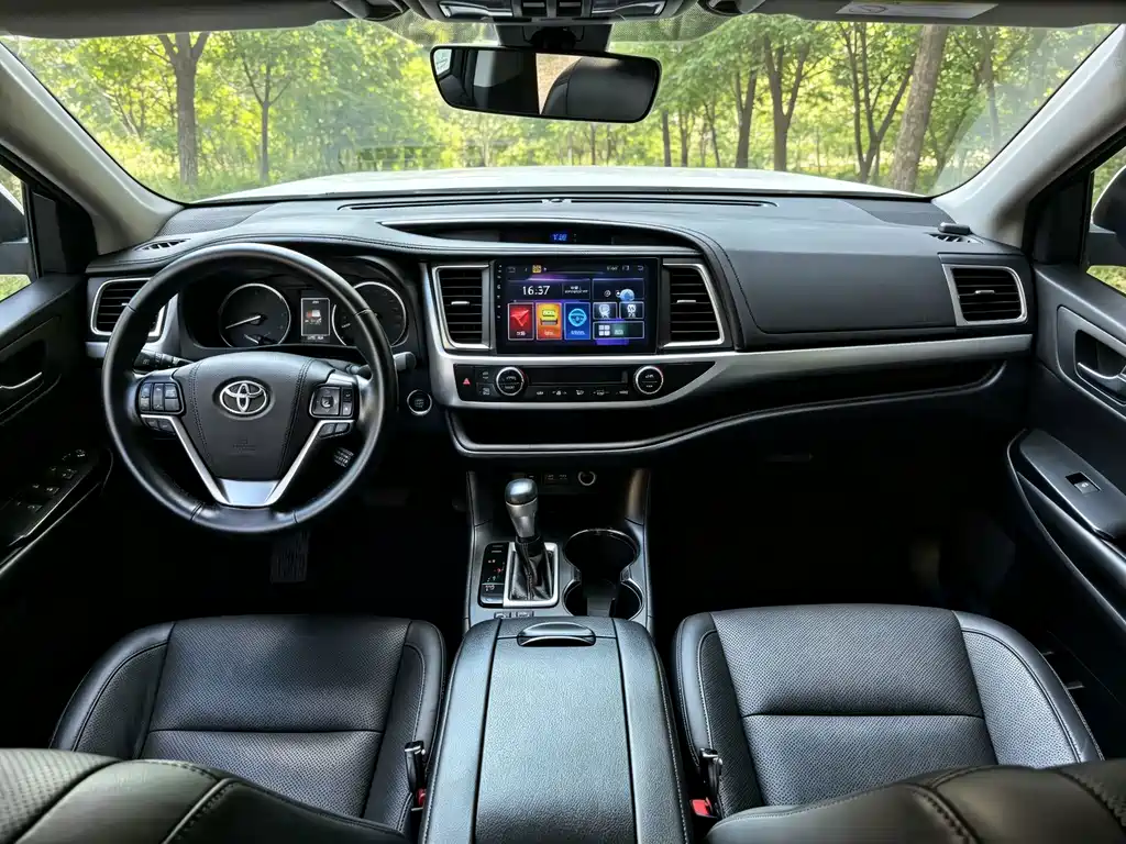 Toyota Highlander — миниатюра 14