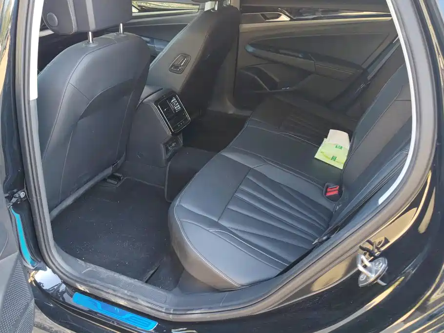 Volkswagen Passat — миниатюра 11