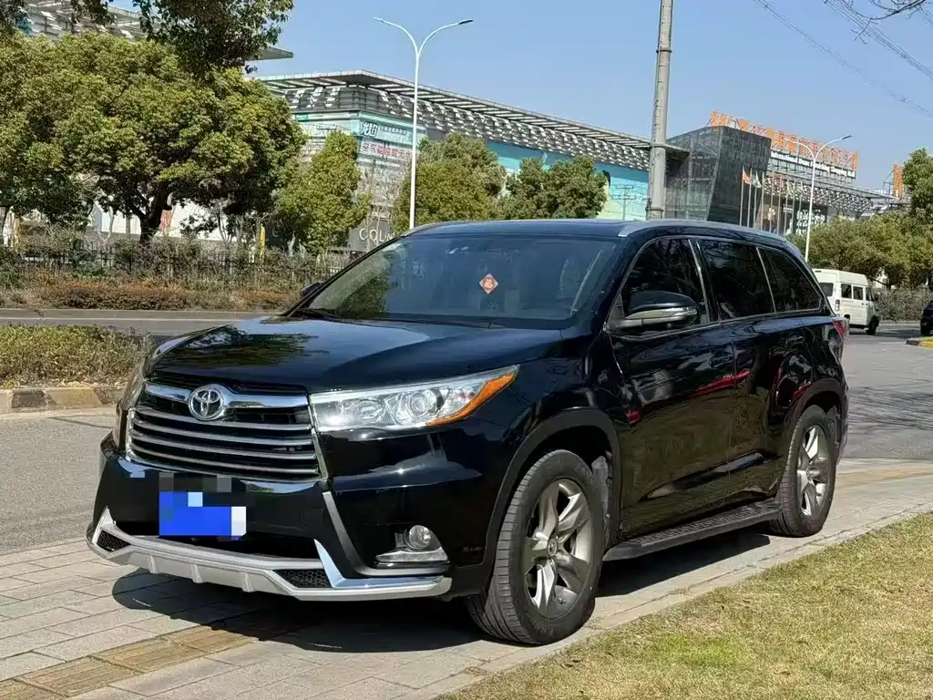 TOYOTA HIGHLANDER