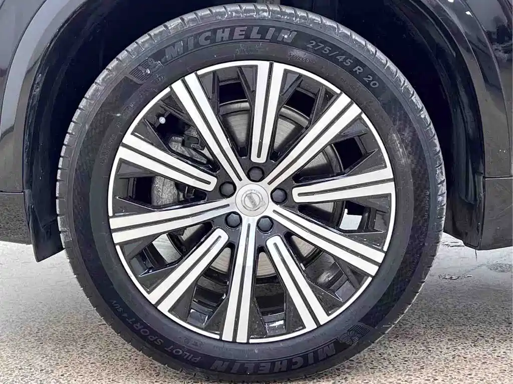 Volvo XC90 2020 T5 Luxury 5 мест