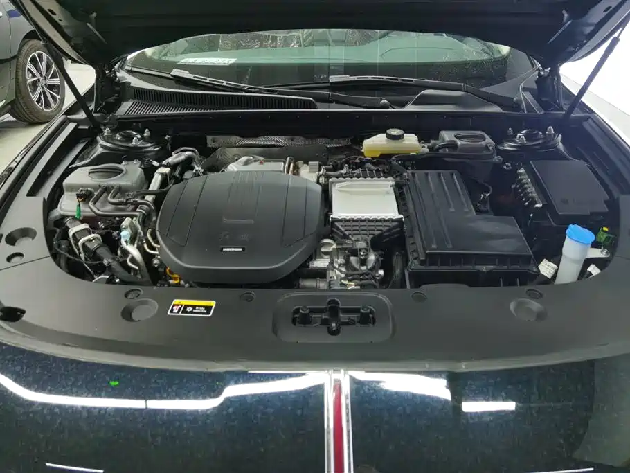 Hongqi H5 PHEV 2025 130