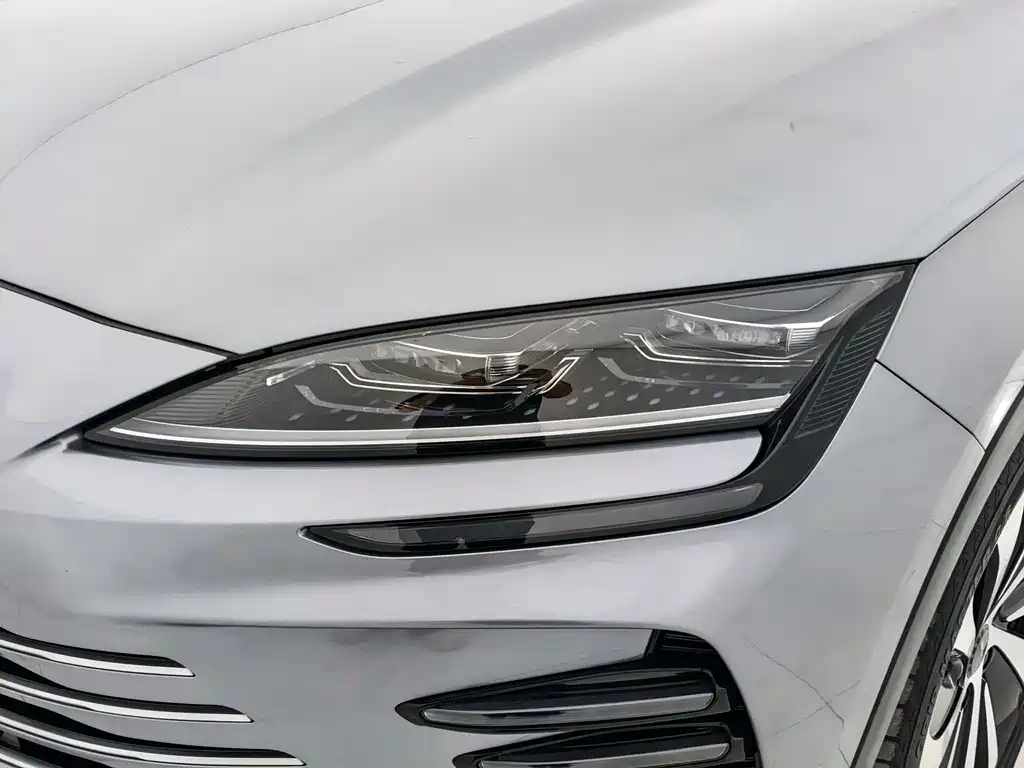 BYD Song Plus PLUS 2023 Champion DM-i 110KM Flagship PLUS