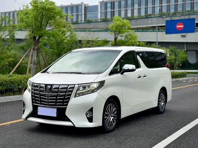 TOYOTA ELFA 2018