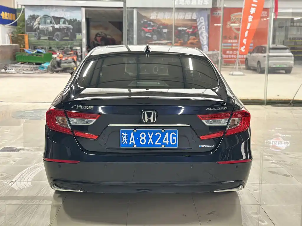Honda Accord — миниатюра 12