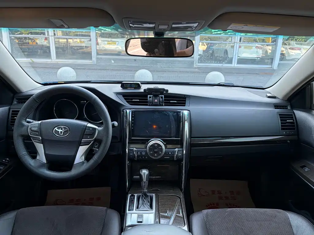 Toyota Reiz 2013 2.5V