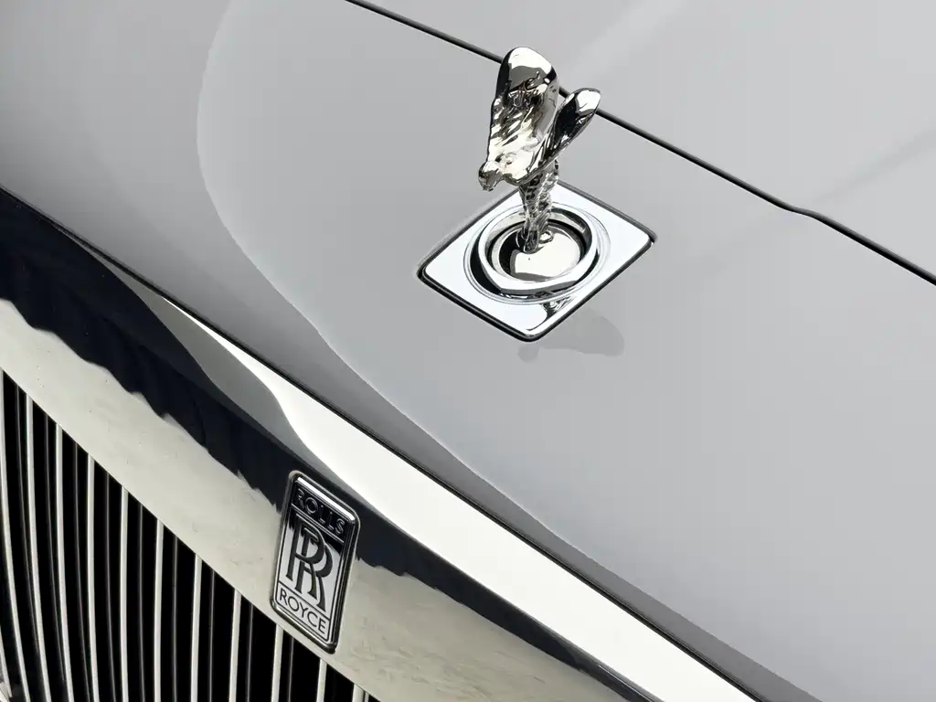 Rolls-Royce Cullinan 2021 мест